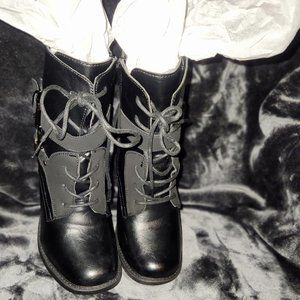 Pierre Dumas Black (Ravenns) Womens/ Juniors size 7